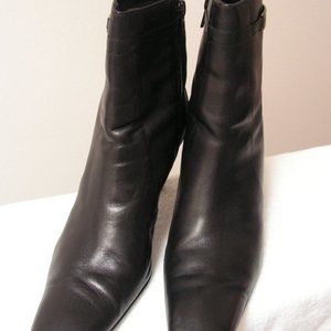 Karen Scott black zippered ankle boots, size 8M
